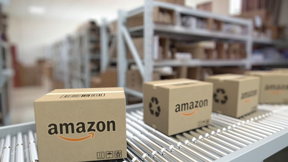 amazon warehouse conveyor belt with packages